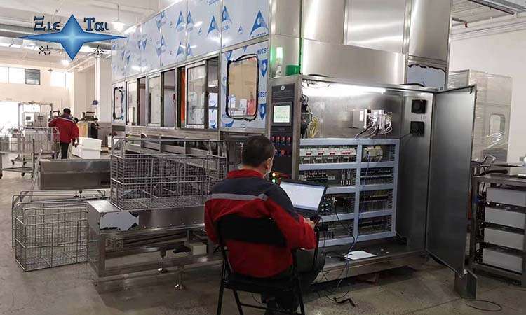 超聲波清洗機(jī)在半導(dǎo)體制造行業(yè)中的應(yīng)用及優(yōu)勢(shì)分析