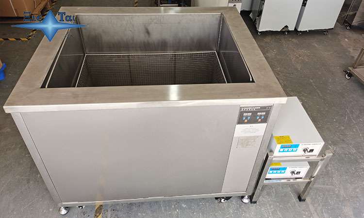 超聲波清洗機：清潔金屬冷藏設(shè)備，保持食品衛(wèi)生和品質(zhì)